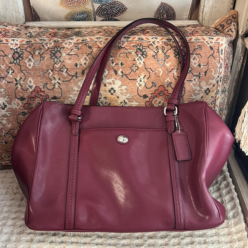 NWT Coach Peyton Leather Double Zip Carryall Bag Purse F25669 Merlot tote.